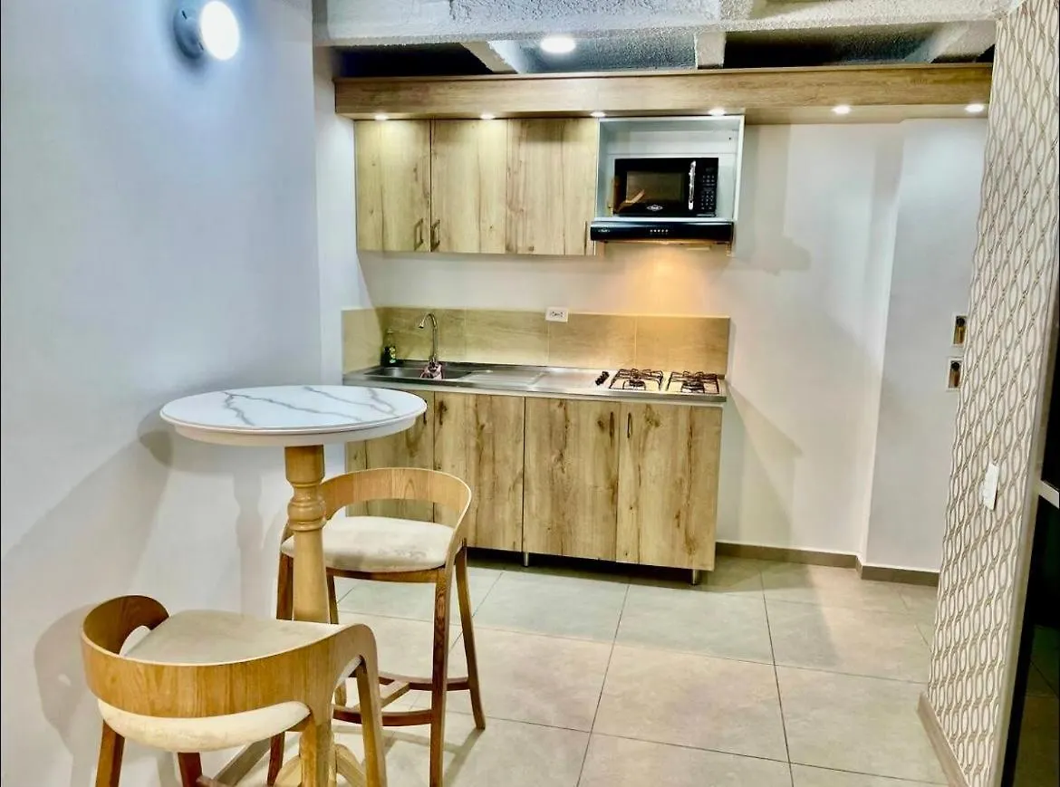 Vive Tu Mejor Experiencia En Nuestro Alojamiento Apartment Medellin 0*,